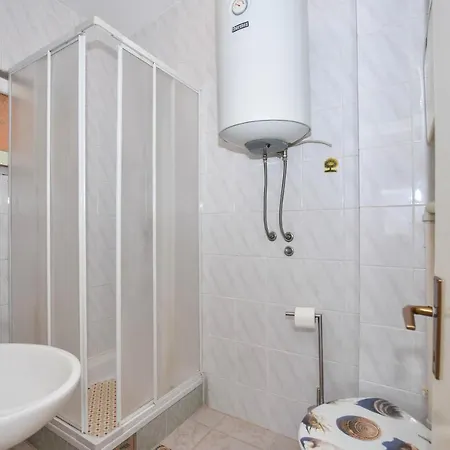 Clair Apartman Pag Town