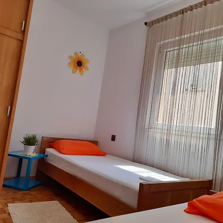 Clair Apartment *